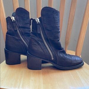 Moma Dark Brown Textured Heeled Boots sz 37 1/2